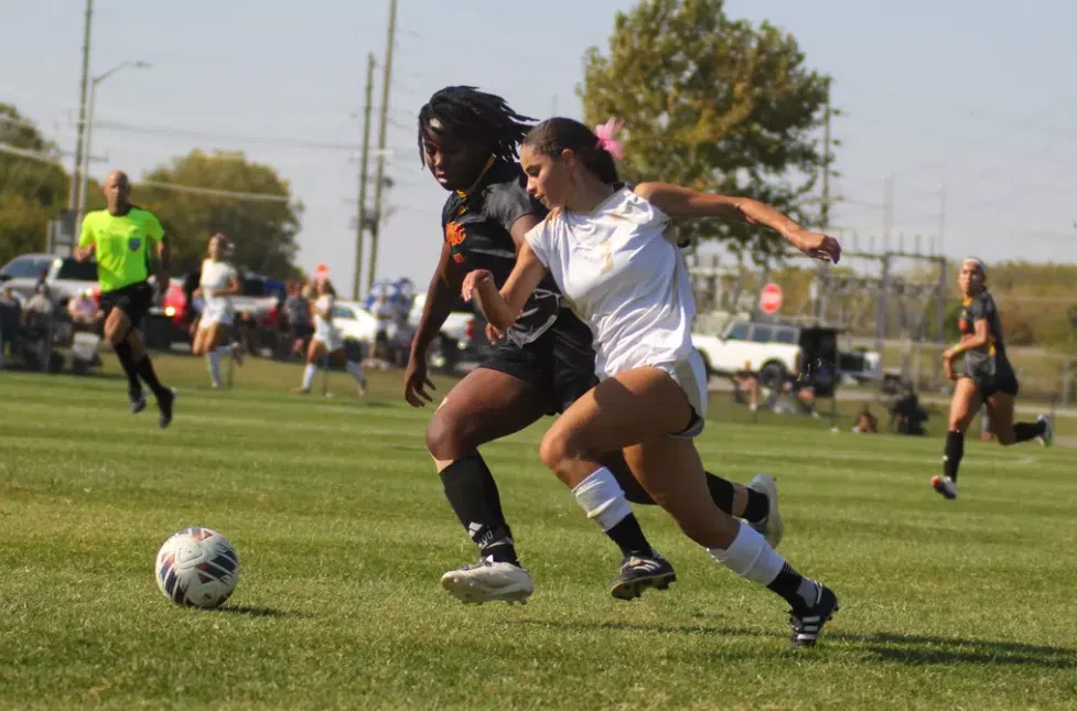 Emporia State Soccer Falls 1-0 to Pittsburg State