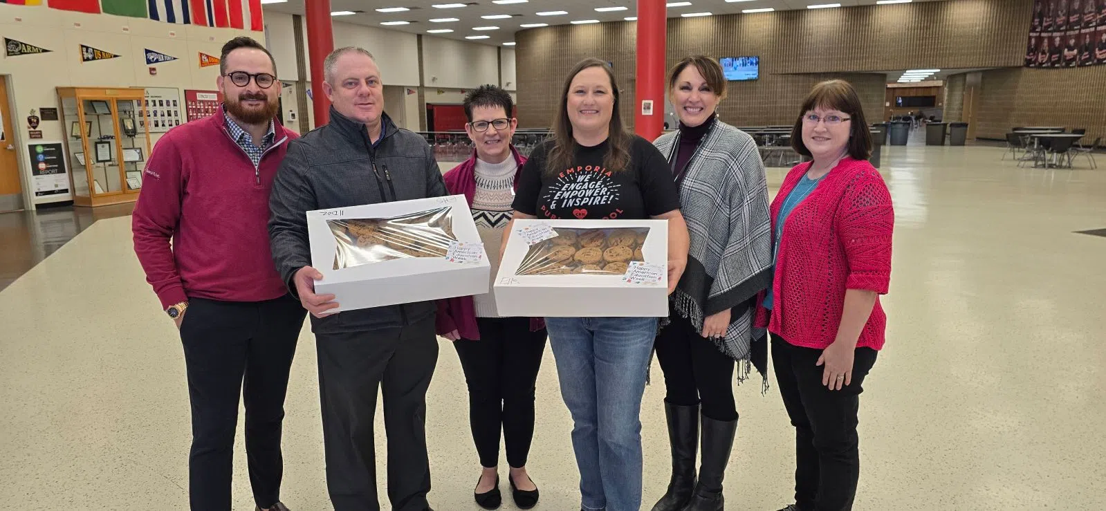 USD 253 delivers 1,500 cookies to teachers, staff