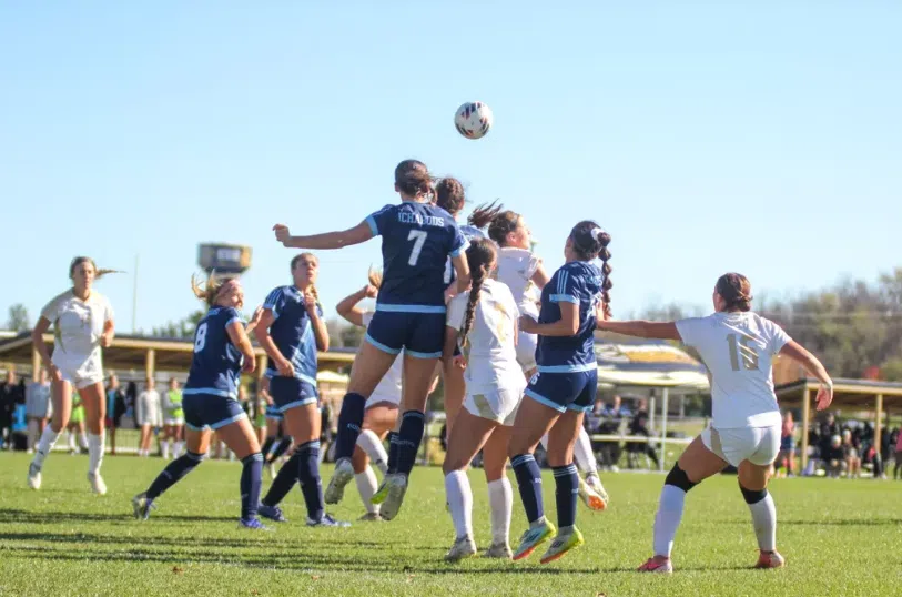 Lady Hornet Soccer Out-Tussled by Washburn