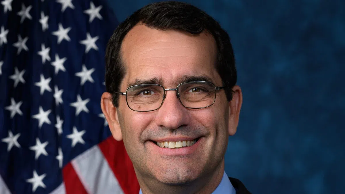 Russia-Ukraine politics, sedition discussion on Schmidt’s mind for monthly KVOE Morning Show visit