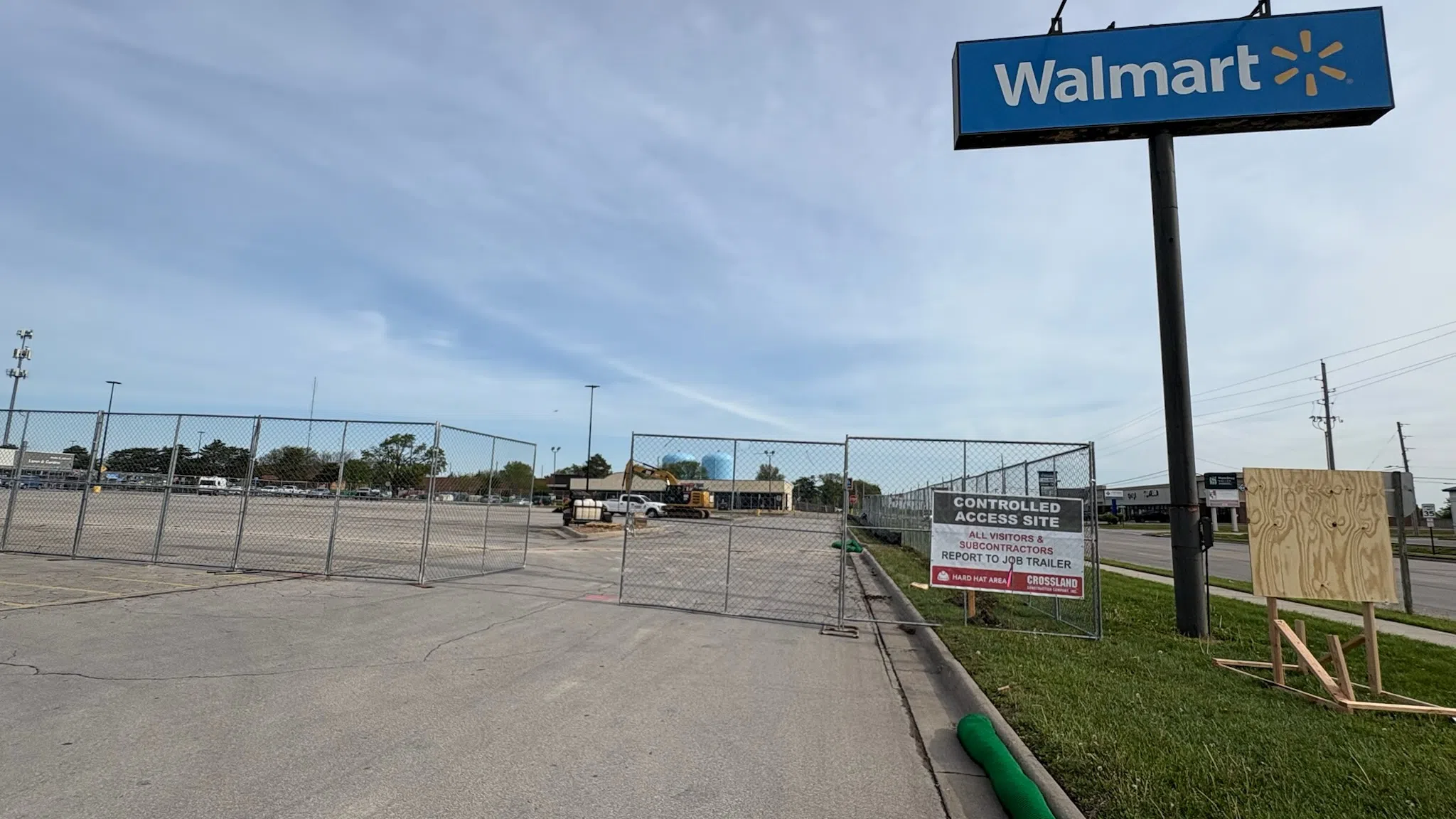 Walmart confirms plans to build convenience store, gas station as early work begins