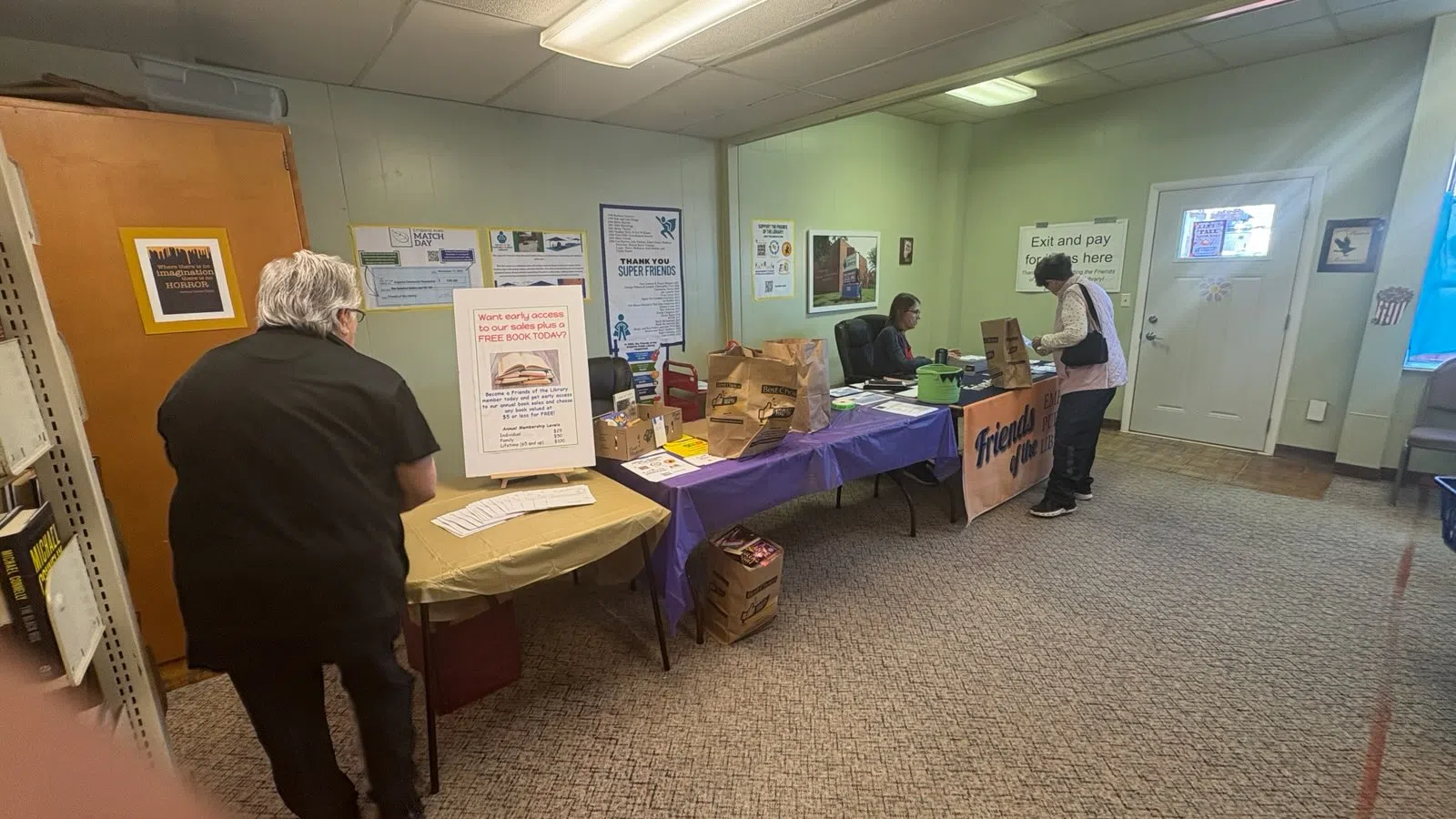 Paper or plastic? Bag sales now underway for Friends of the Library fall book sale