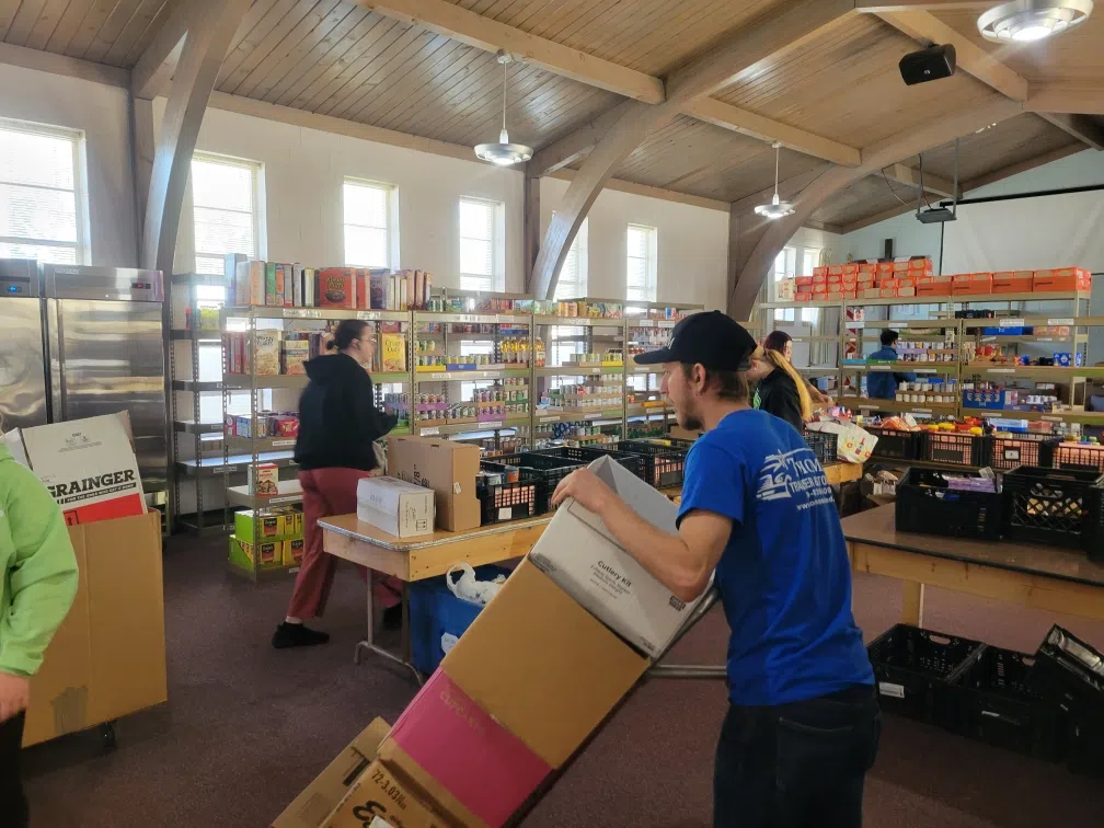 'It's a blessing:' KVOE Drive for Food packs Salvation Army food pantry, EHS Spartan Stop