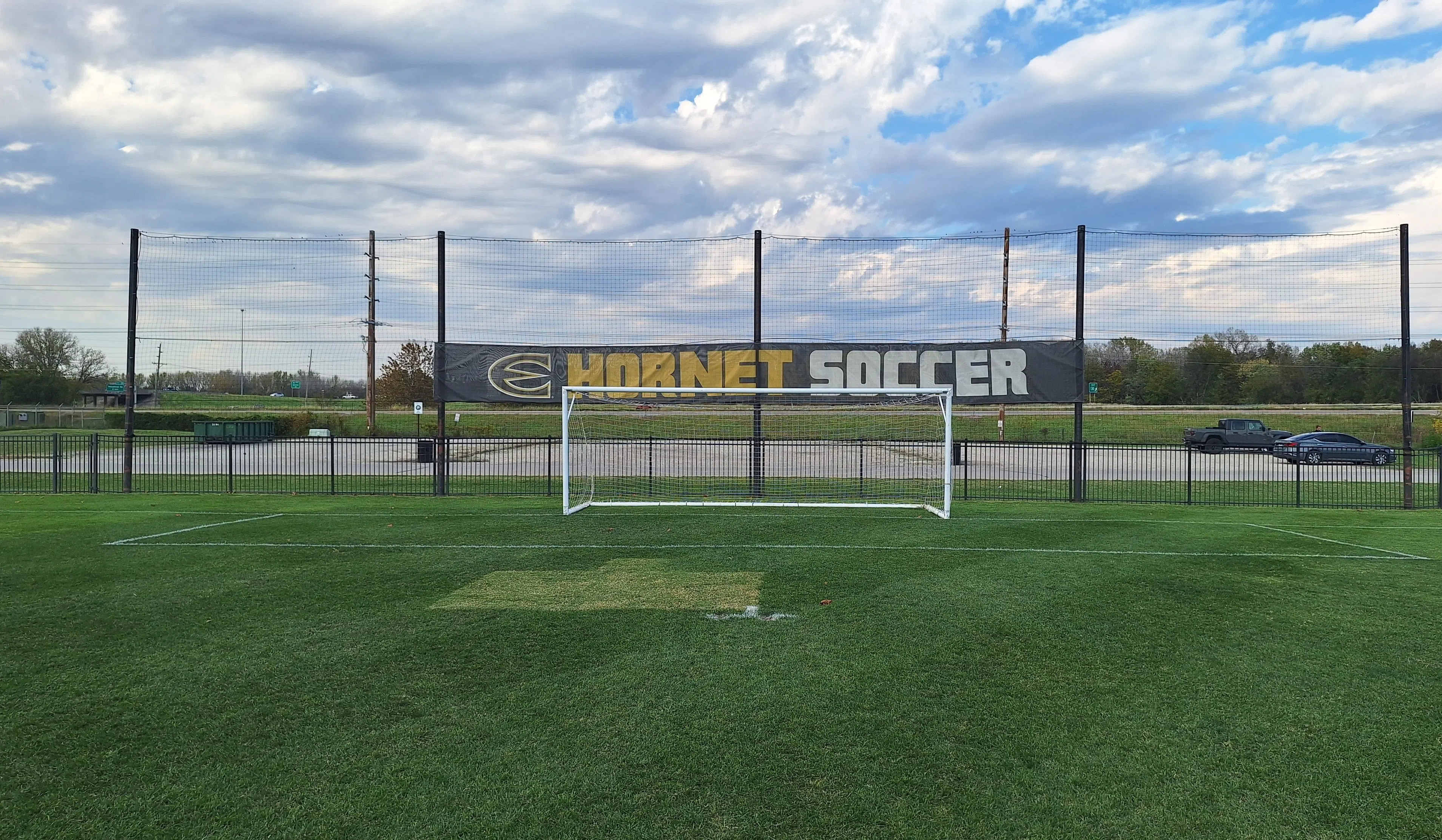 Lady Hornets Dominate in 5-1 Win over Lopers