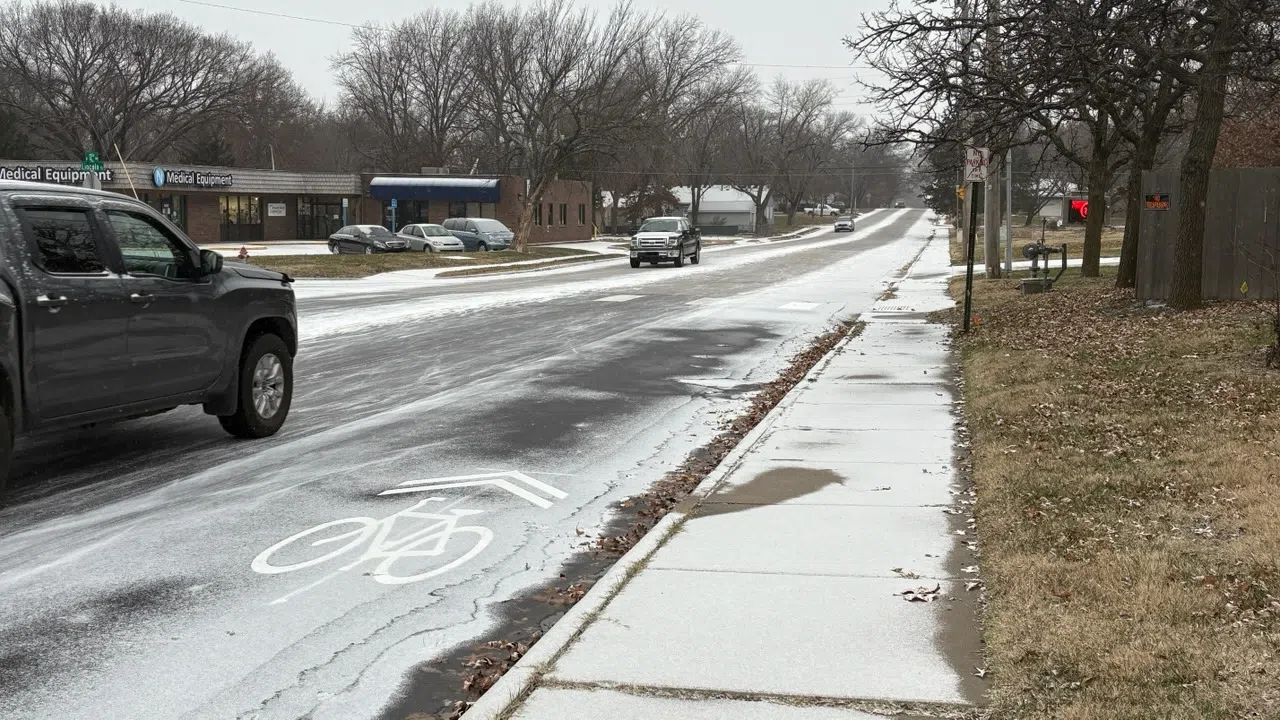 No long-term travel impacts expected following first snowfall of the season Monday; City of Emporia announces warming shelters with overnight lows below 20 expected Monday into Tuesday