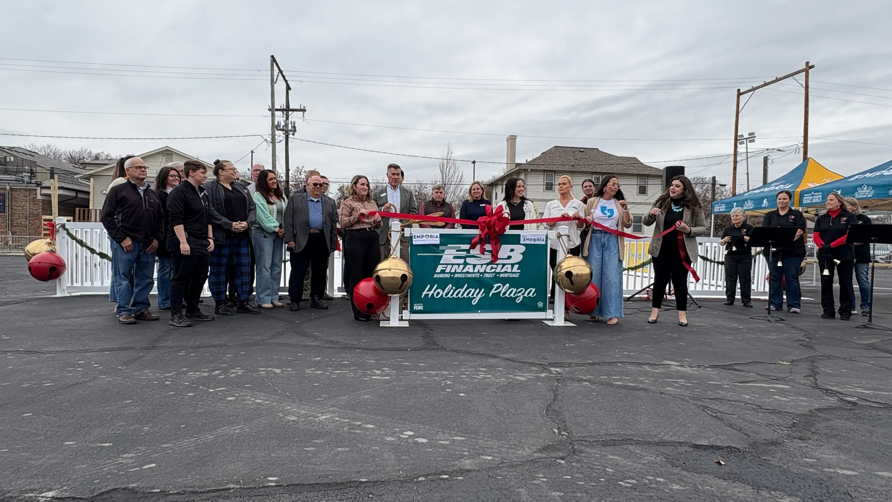 Ribbon cut for ESB Financial Holiday Plaza ice skating rink