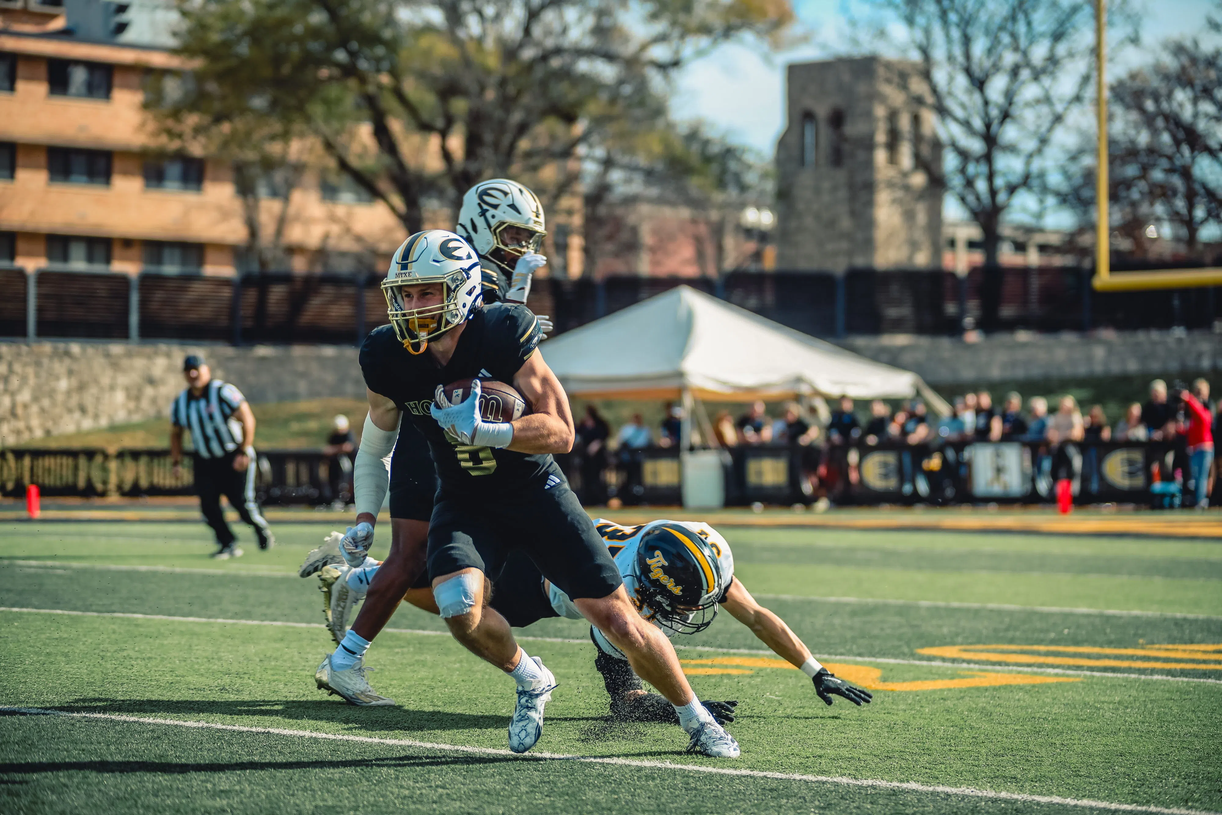 Hornet Football Falls 13-7 on Senior Day to FHSU