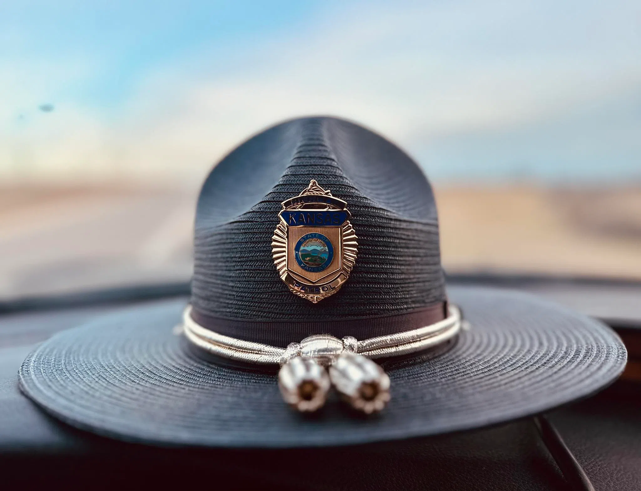 Two hurt in Turnpike wreck southwest of Emporia