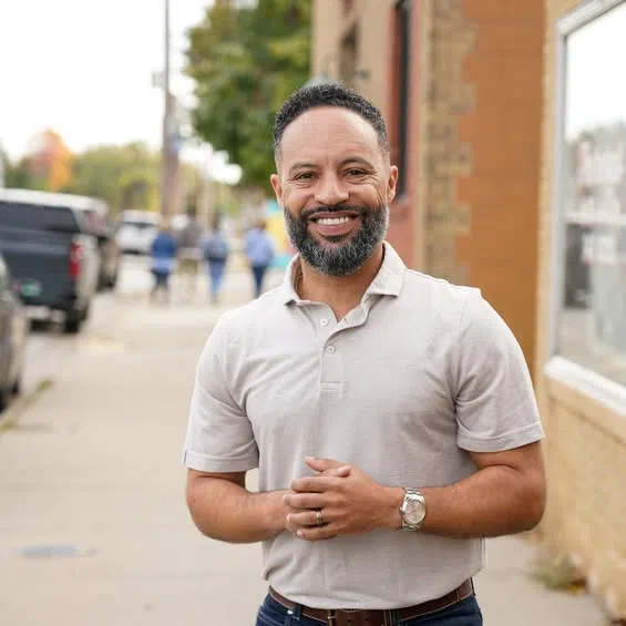 Fifth Democrat files to unseat Senator Roger Marshall