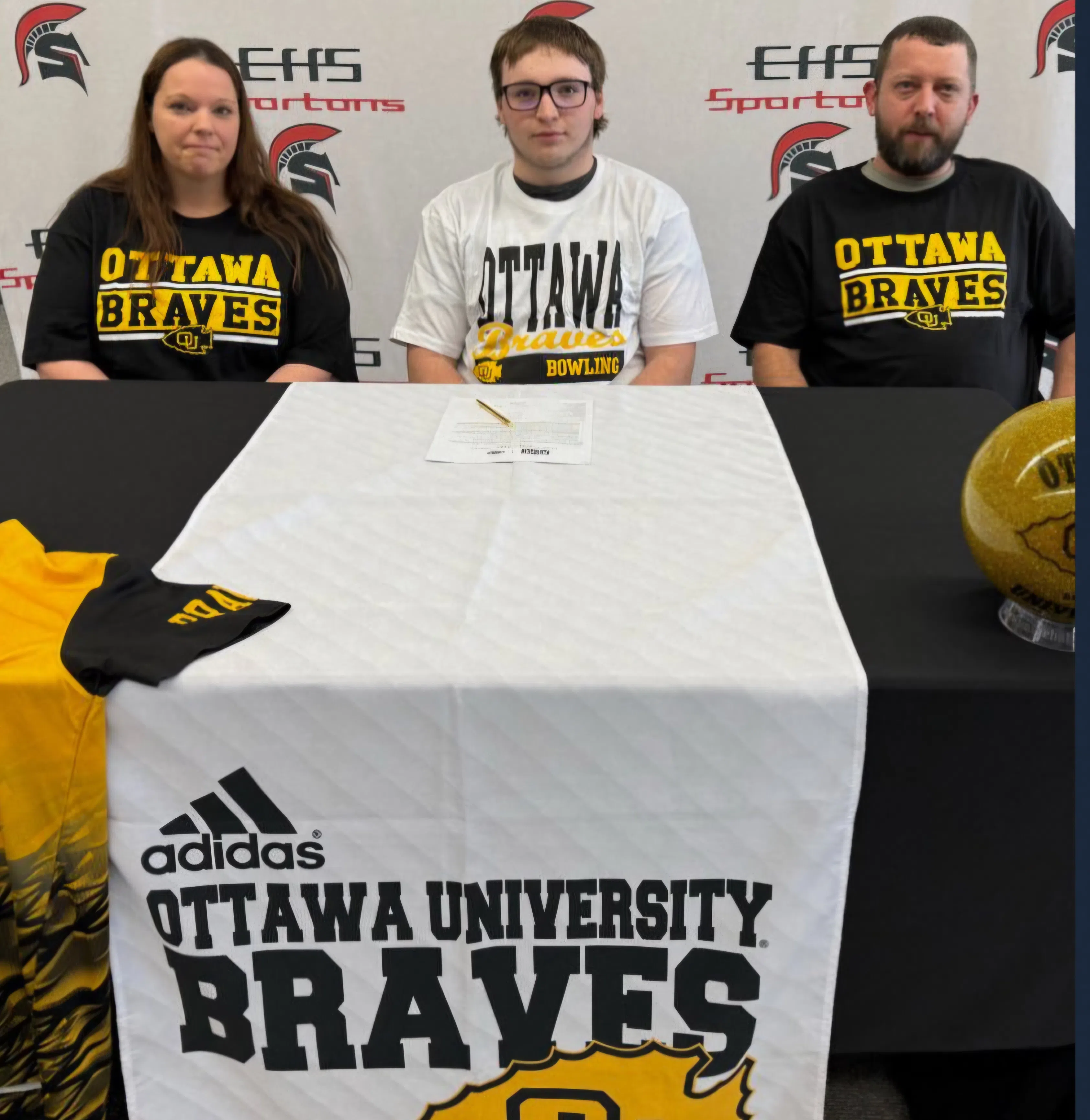 Green Signs with Ottawa University