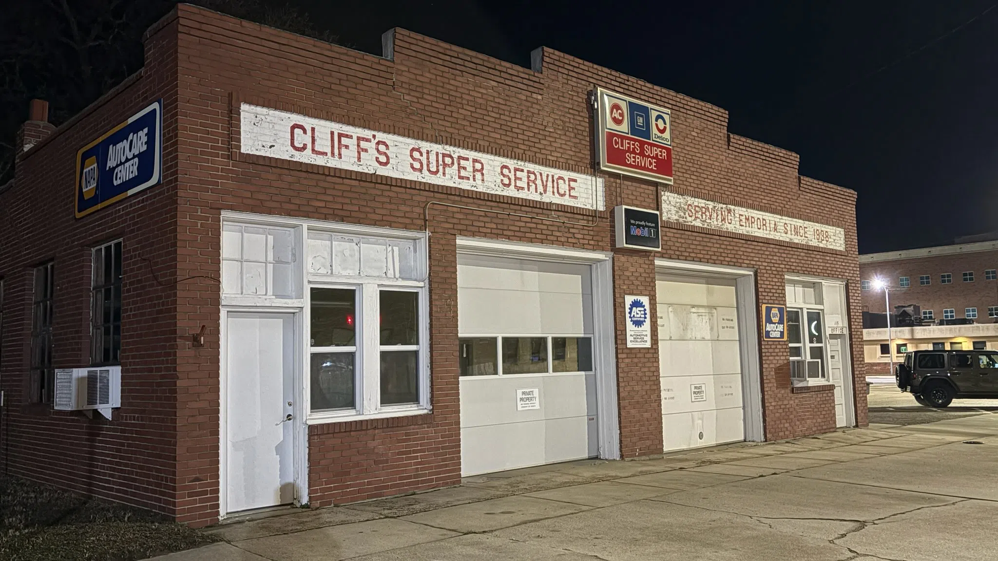 Thursday auction signals end approaching for Cliff's Super Service