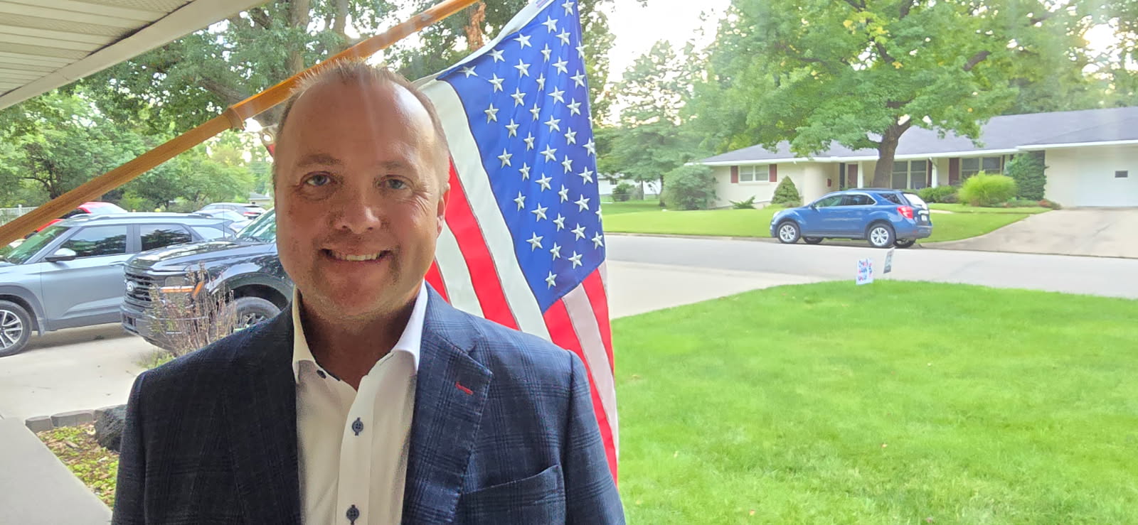 Mann says voters are ready for a change from 'Politics as it is' during recent campaign fundraiser in Emporia Monday