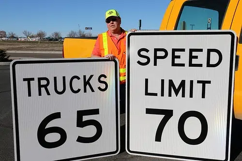 Senator Wants To Increase Illinois Speed Limit 