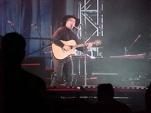 Garth Brooks Playing State Farm Center In Champaign 