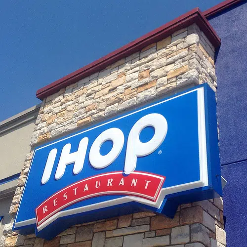 IHOP manager is now facing felony charges