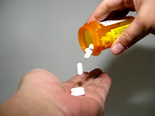 Illinois Receives Grant Money To Fight Opioid Crisis 