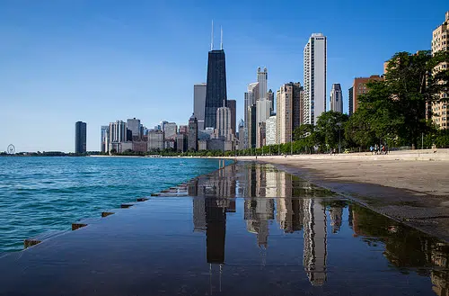 Chicago Tops Illinois' Amazon Bid 