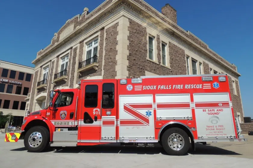 Sioux Falls Fire and Rescue investigating an apartment fire