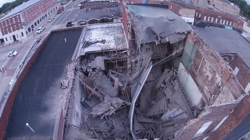 Mayor Gottman updating collapsed building situation, pic from above 