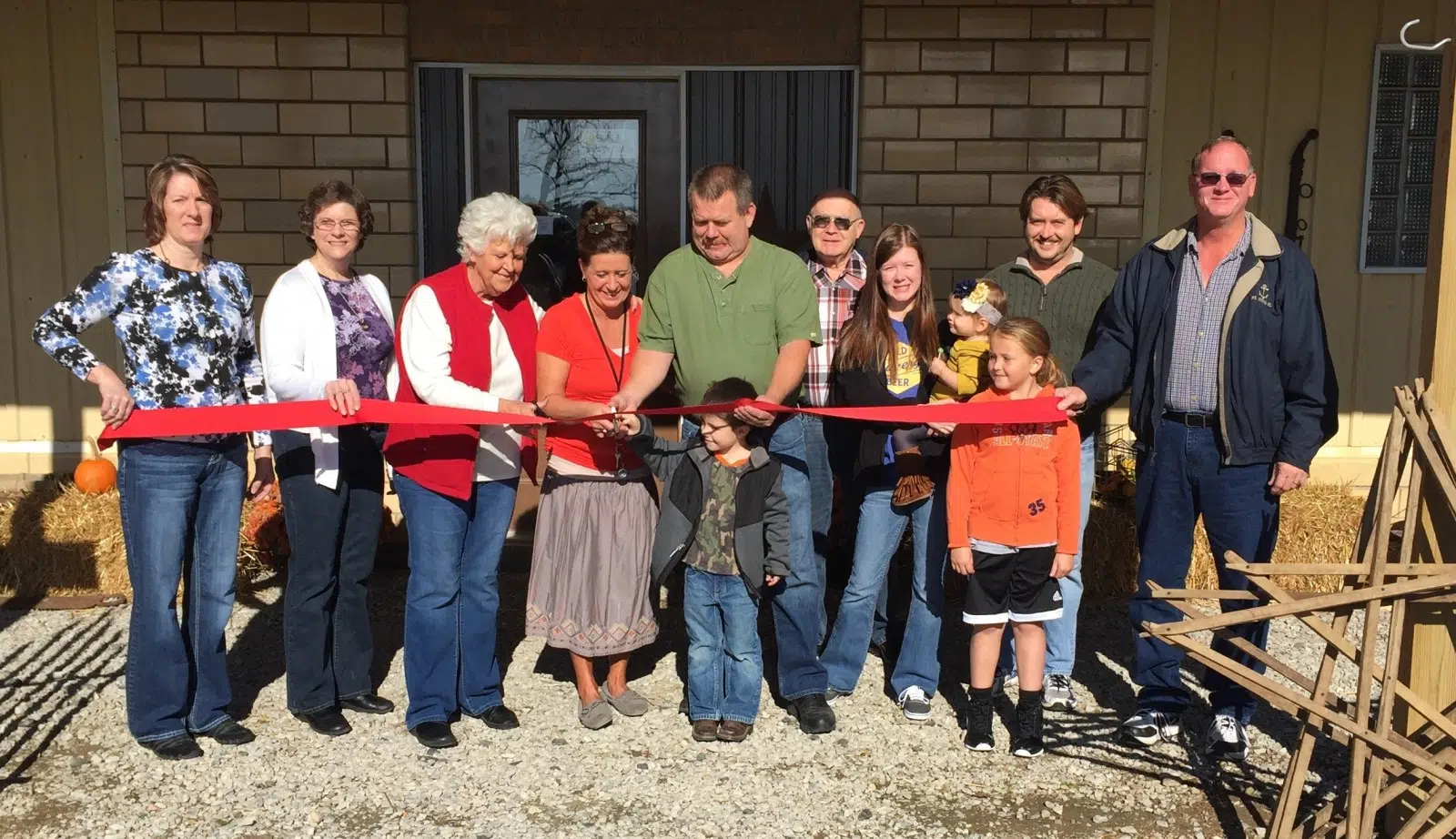 New business officially opens in Brownstown 