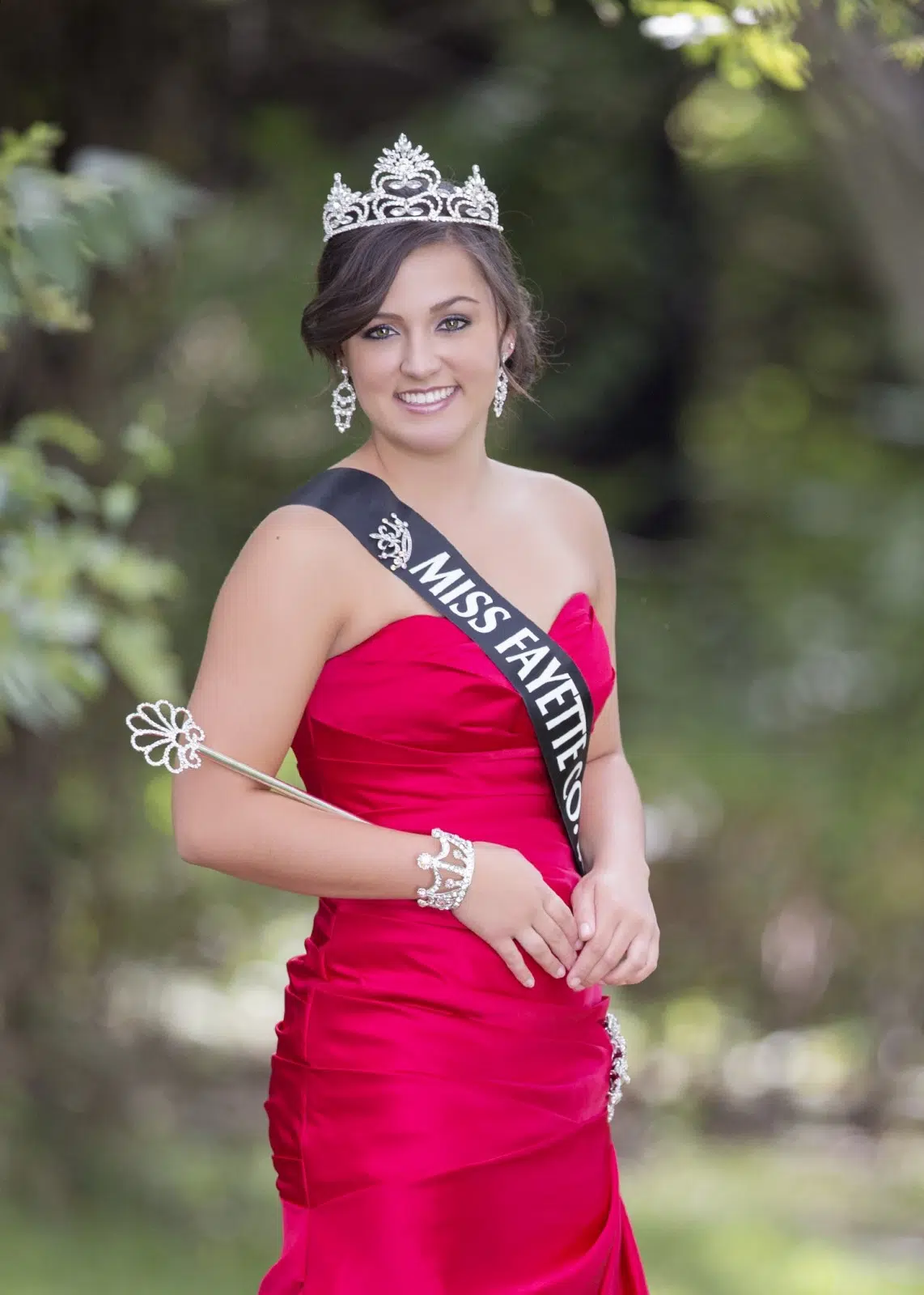 Miss Fayette County Fair Queen 2015 Jenna Hunt will compete at Miss Illinois County Fair Queen Pageant