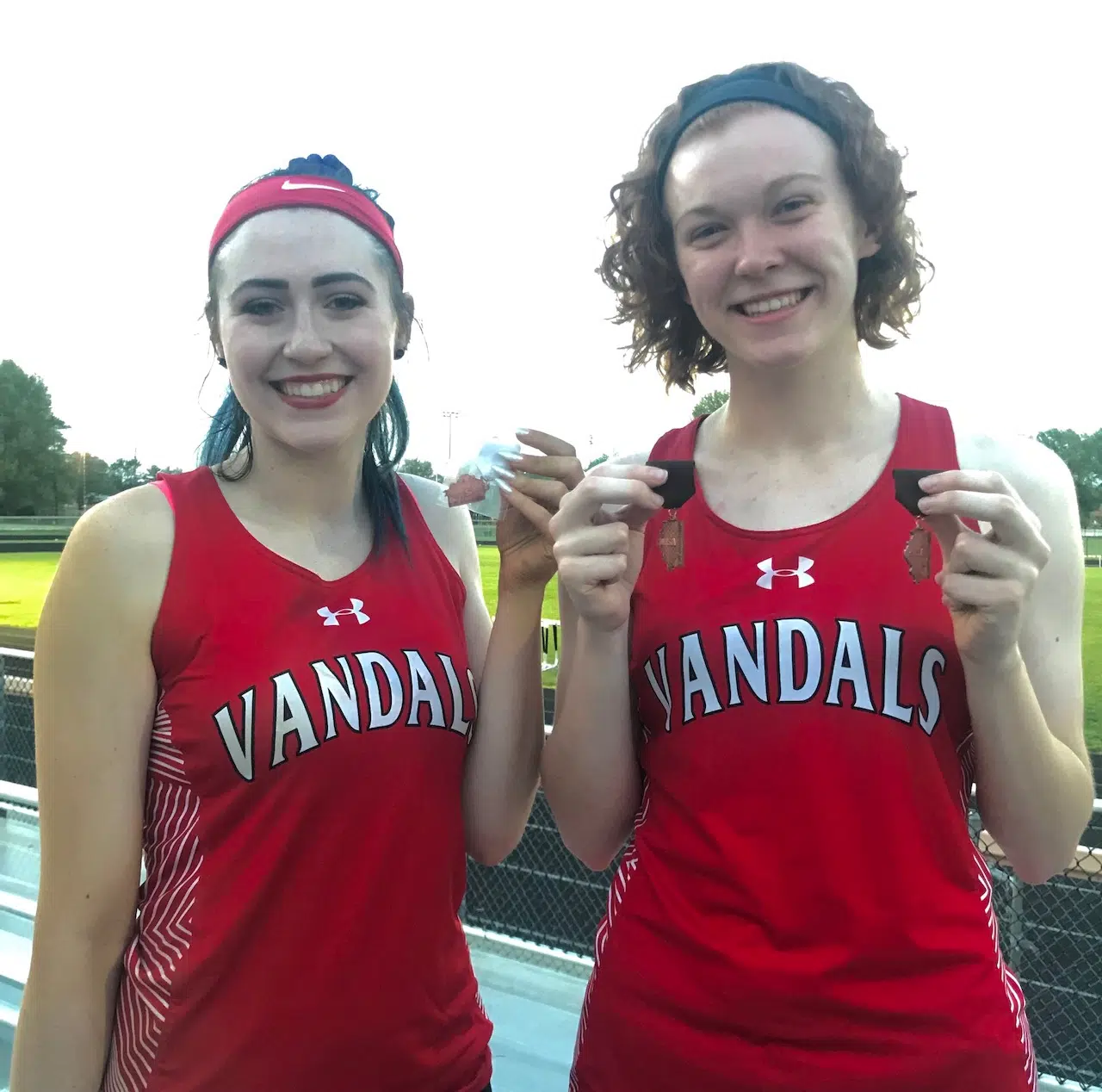 Lady Vandals Track brings home 3 Top 6 Medals from Sectional--No one advances to State 