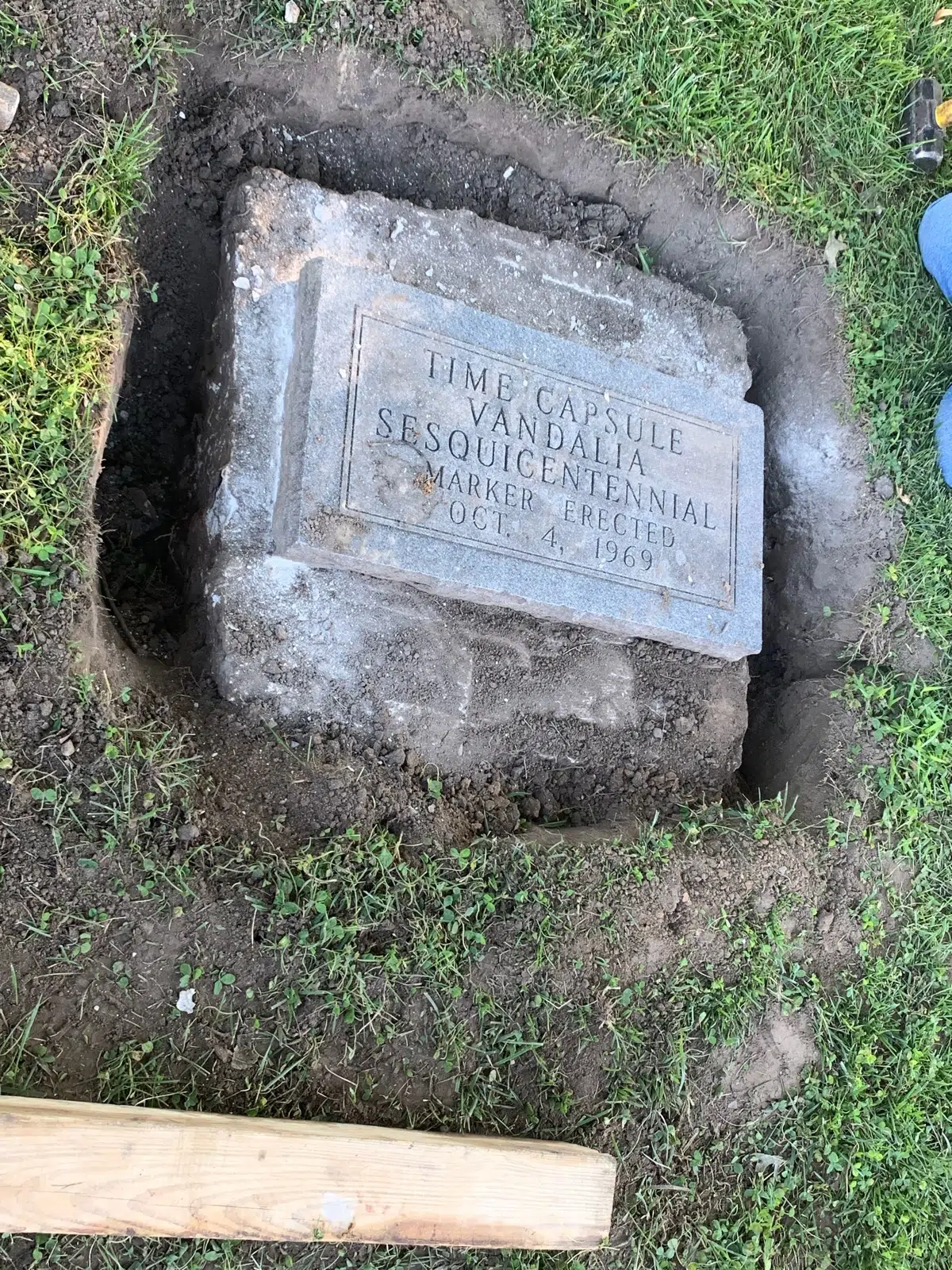 Opening of Time Capsule from 1969 Wraps up Bicentennial Celebration--Pics from the event 