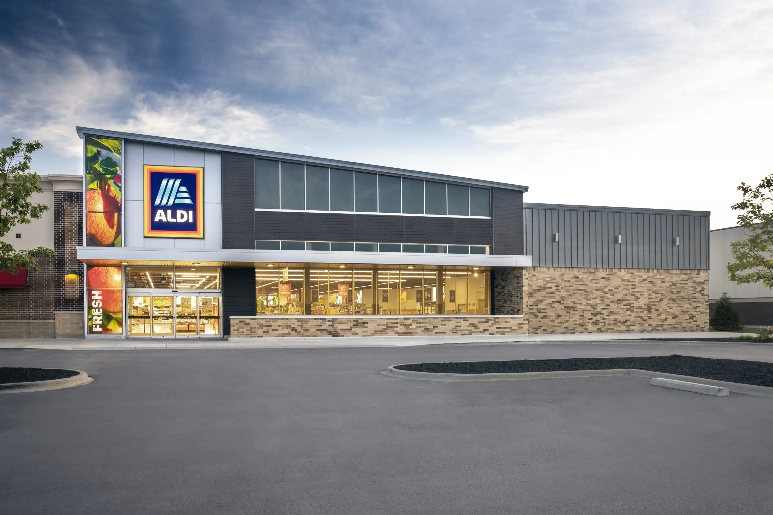 ALDI in Vandalia to reopen Friday morning, says they'll be debuting fresh design of remodeled store