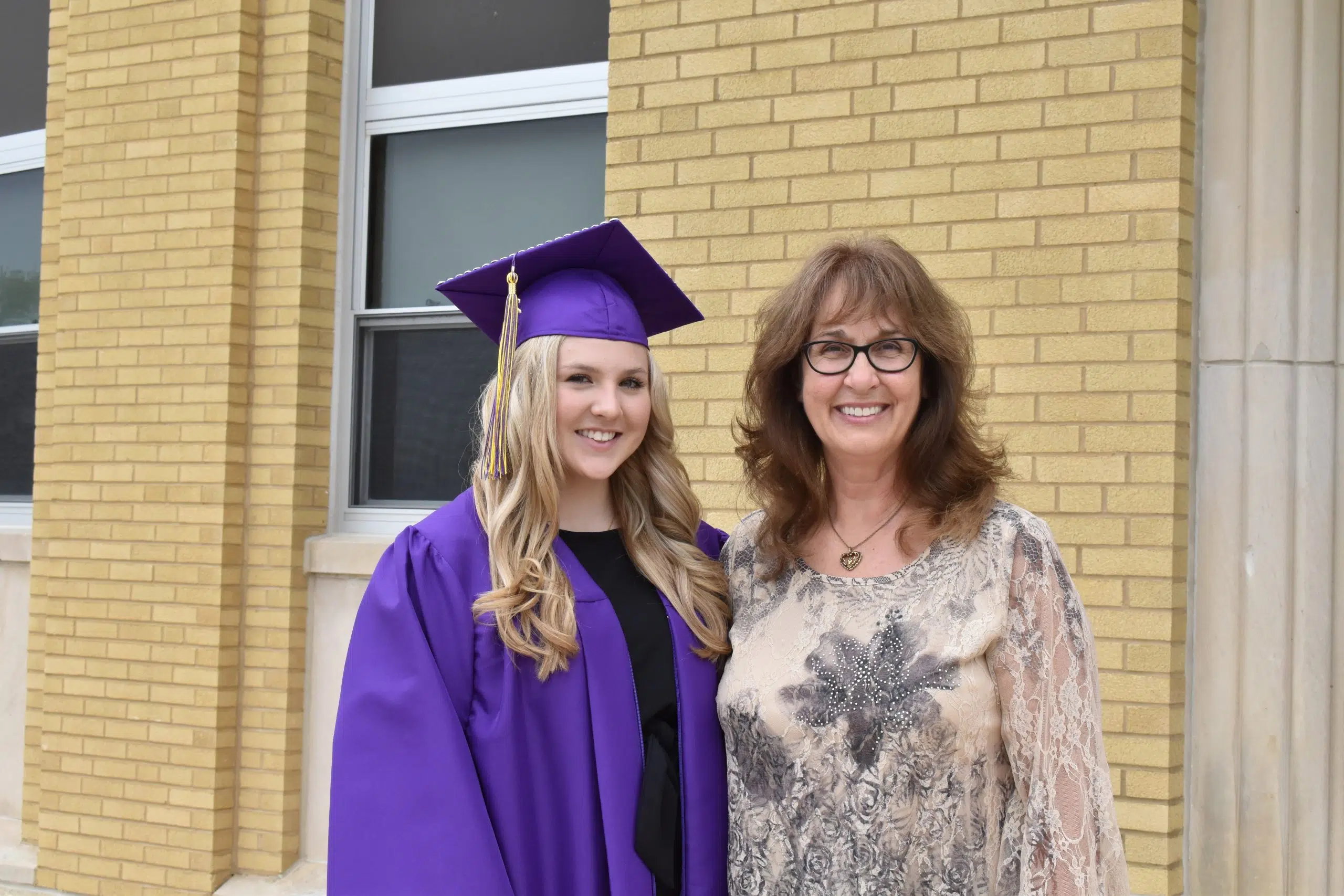 Brownstown High School Graduation-Photos and Info