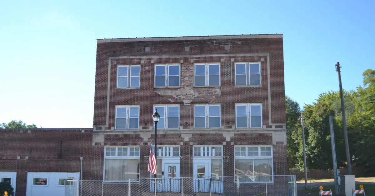 City of Vandalia looking to make sure former hotel building at 612 W