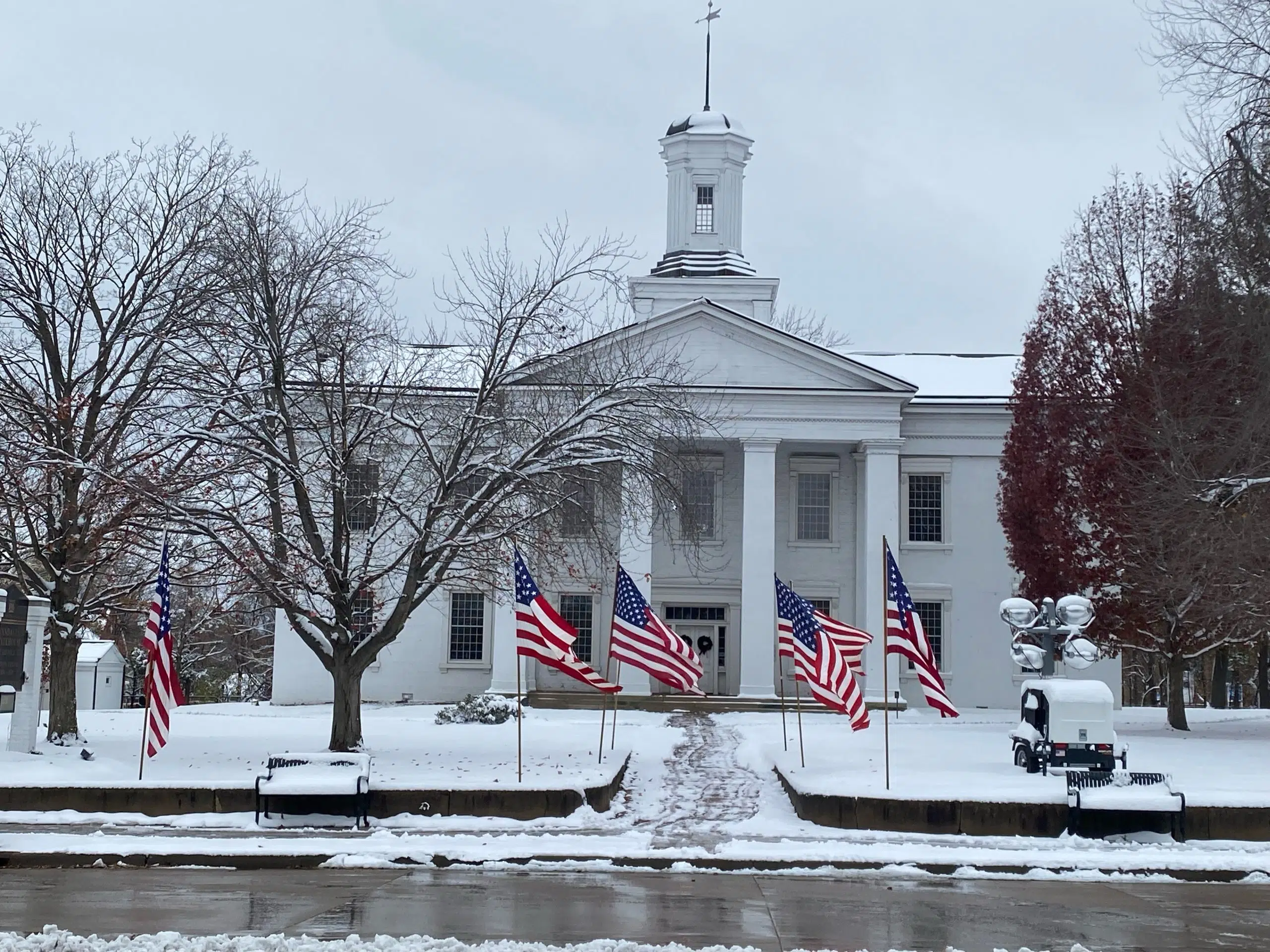 Vandalia Statehouse will have Candlelight Tours & Open House on Saturday