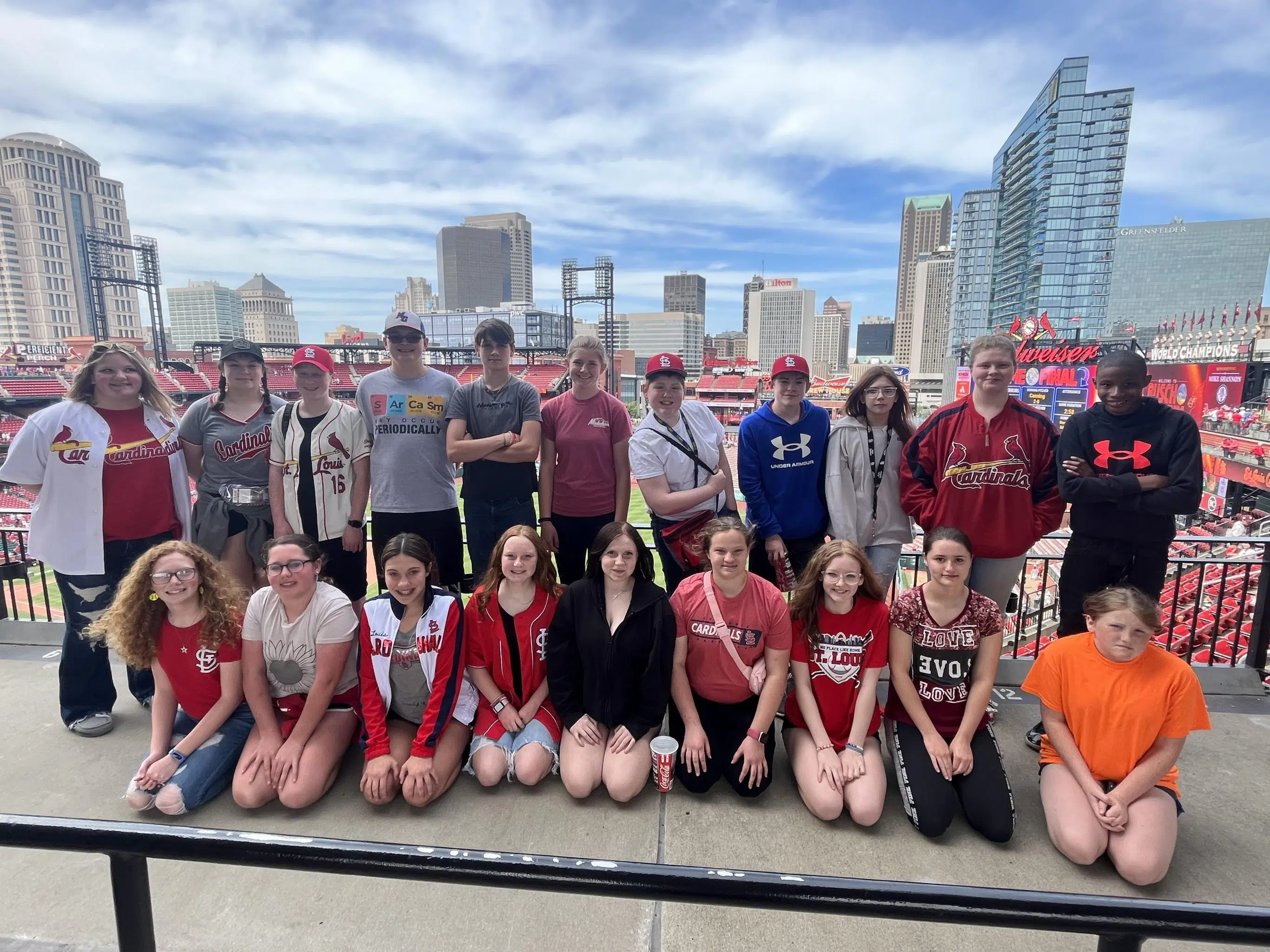 Mulberry Grove Jr. High Students Accelerated Readers go to Cards game