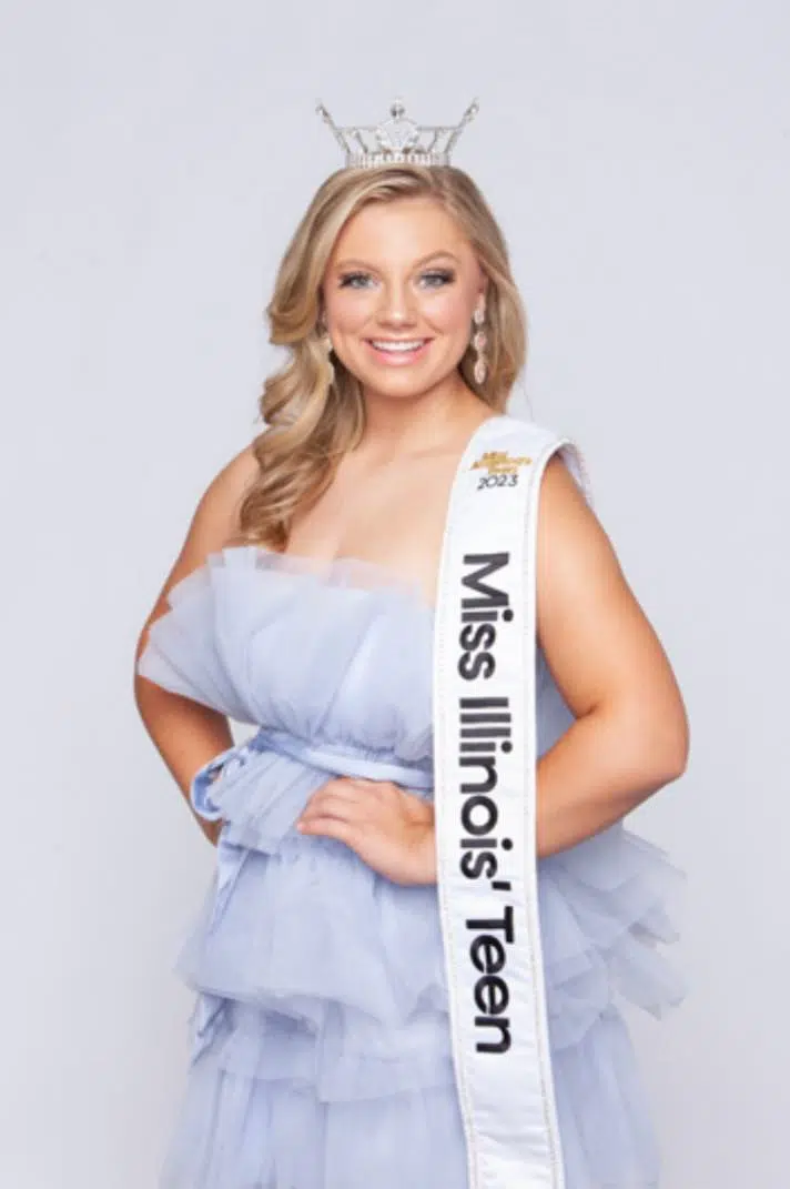 Miss Illinois' Teen Bella Waggoner will be part of Chicago Thanksgiving Parade lineup