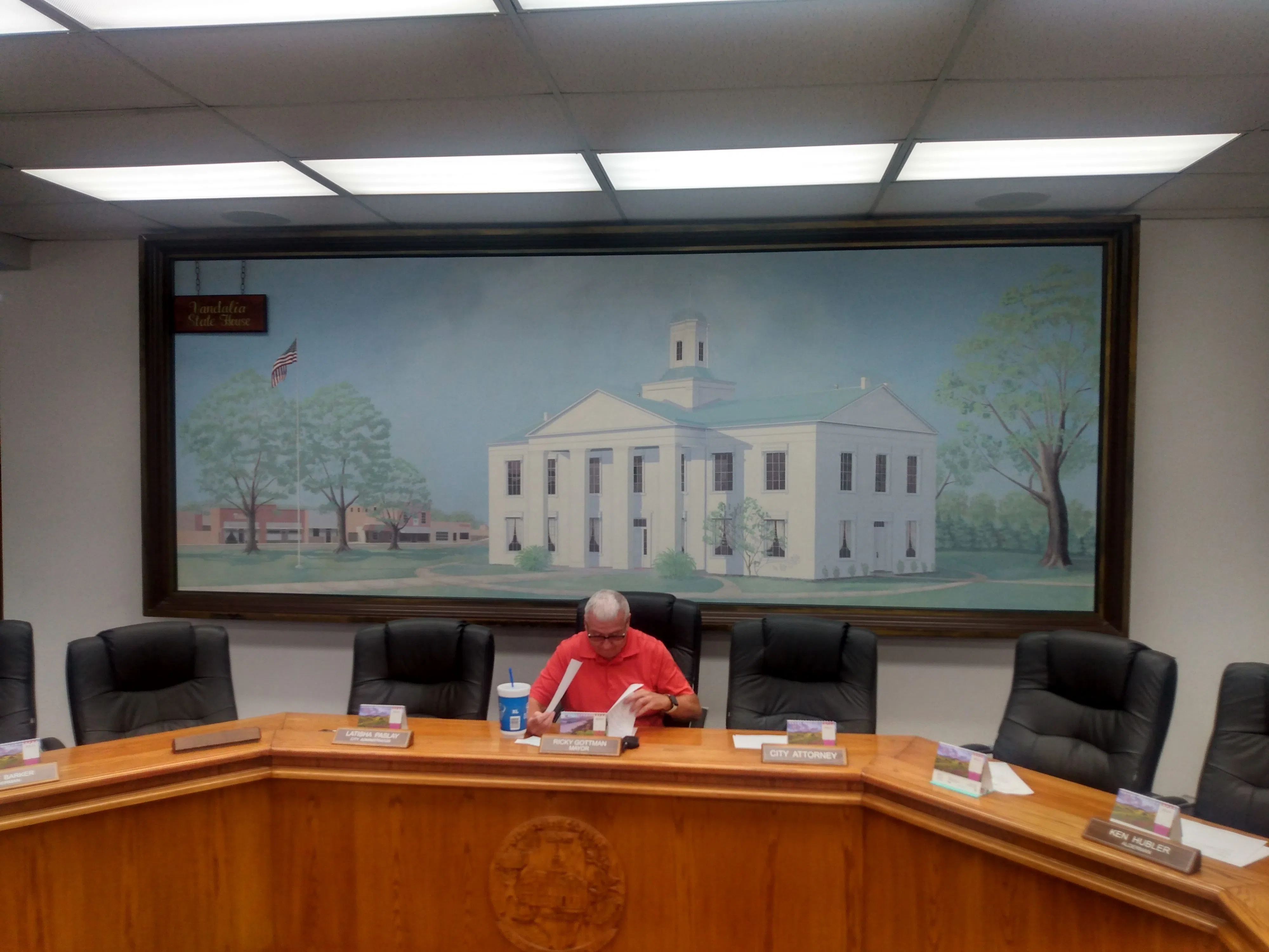 Vandalia Statehouse Painting back at Vandalia City Hall