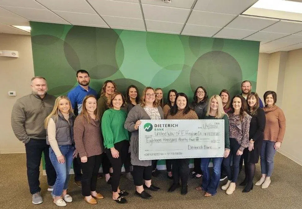 Dieterich Bank Donates to United Way of Effingham County