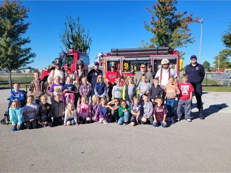 Local Fire Departments Meet with Grade School Students Effingham Radio