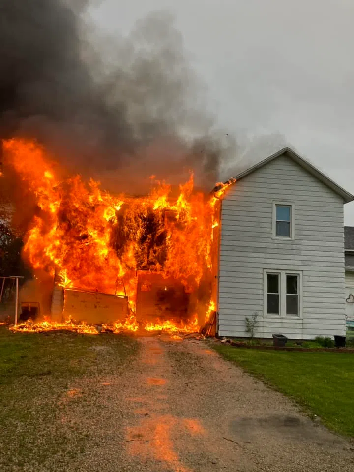 Multiple Local Fire Departments Respond To House Fire In Effingham ...