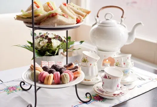 Viking Literary Club To Host Mother's Day High Tea In May