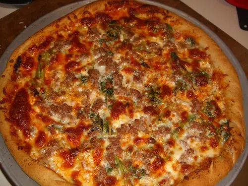 I want an Anniversary Pizza from Kelly Clarkson!