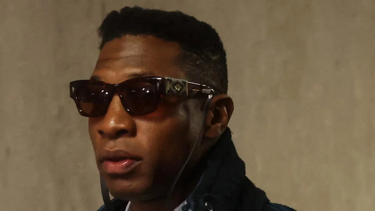 Jonathan Majors’ Ex-Girlfriend Says He ‘Exploded’ In Court Hearing ...