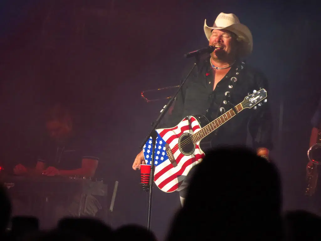 Toby Keith will receive Country Icon Award at new 'People's Choice