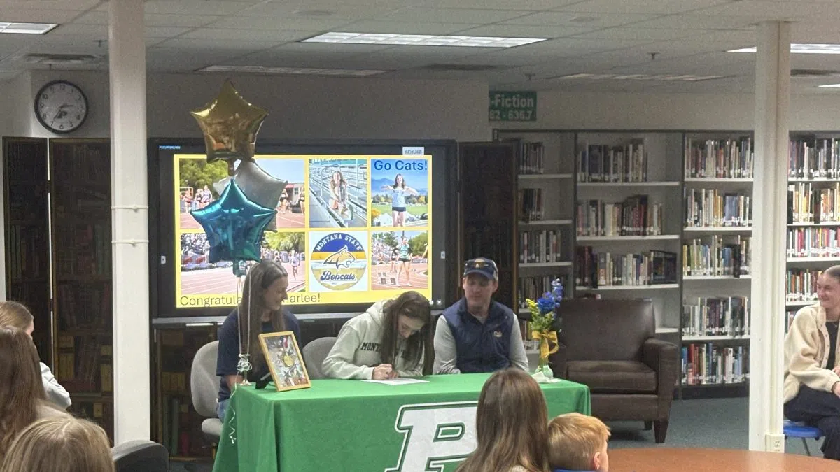 Charlee Williams-Smith signs to run track at Montana State