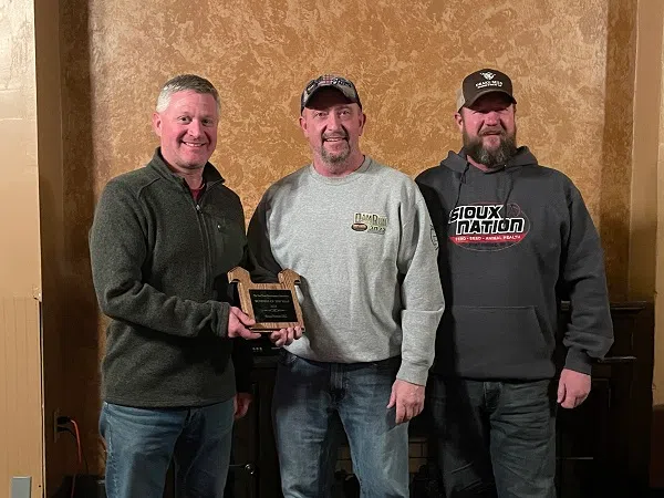 Fort Pierre Development Corporation presents 2025 Business of the Year to Sioux Nation