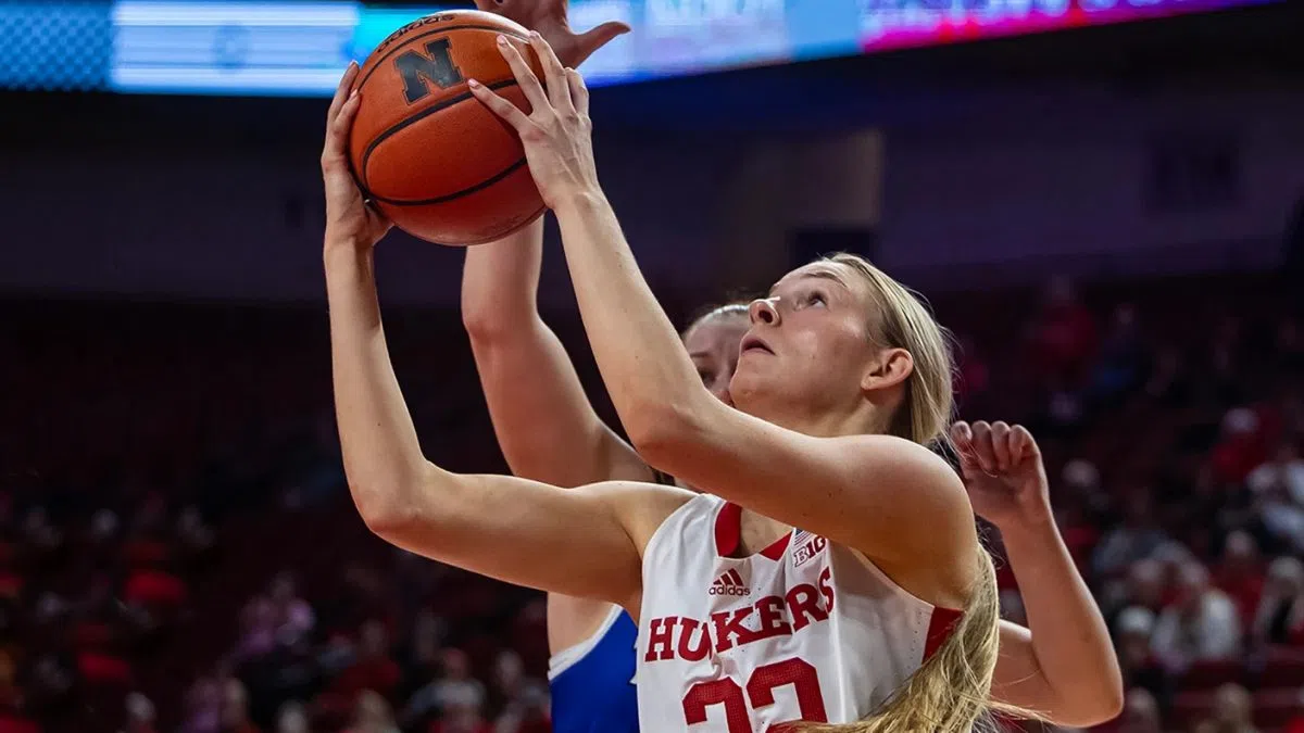 Potts Earns Second Big Ten Weekly Honor | Y102 - Nebraska's Hot Country