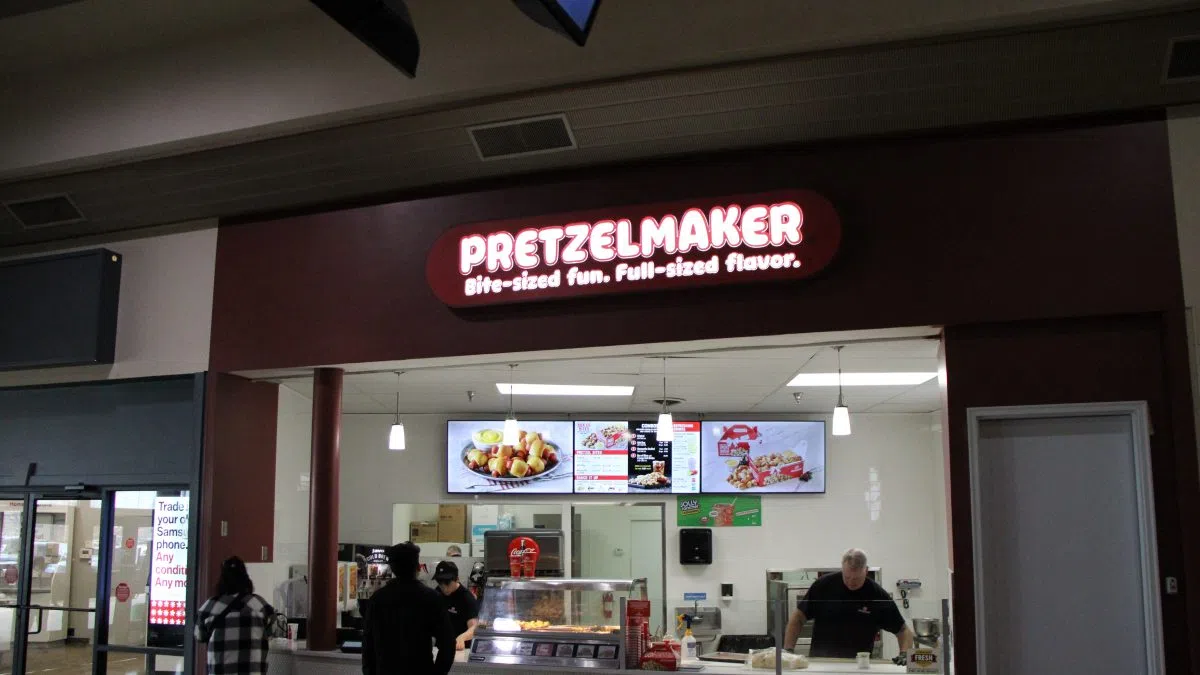 Pretzelmaker reopens with new location, owners at the Hilltop Mall