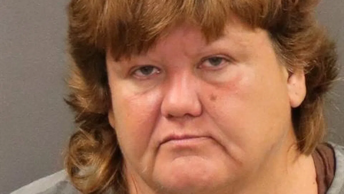 Woman with more than five shoplifting convictions arrested, lotto