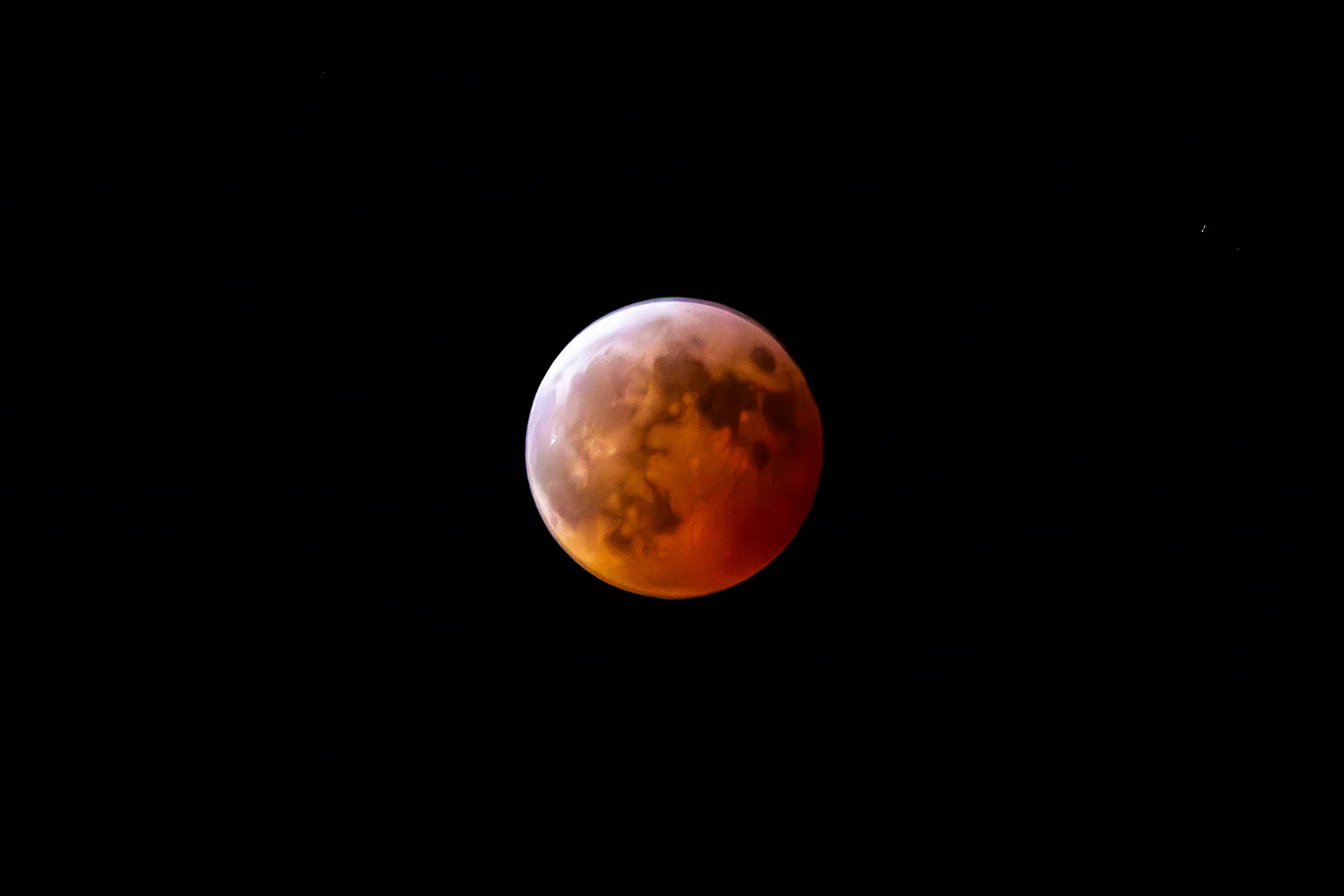 Full lunar eclipse takes place early Friday morning | Central Nebraska ...