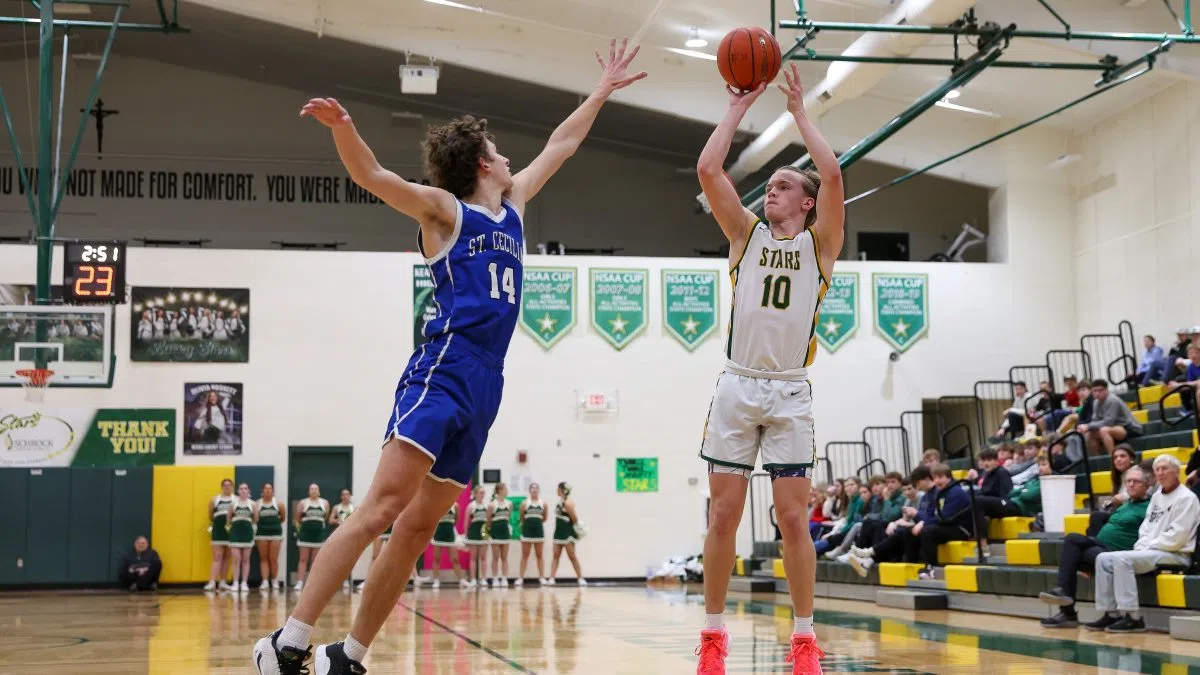 Hastings St. Cecilia boys defeat Kearney Catholic, 51-49