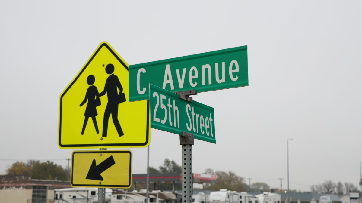 Lane closure in Kearney at E. 25th St. from Ave. D to Ave. C