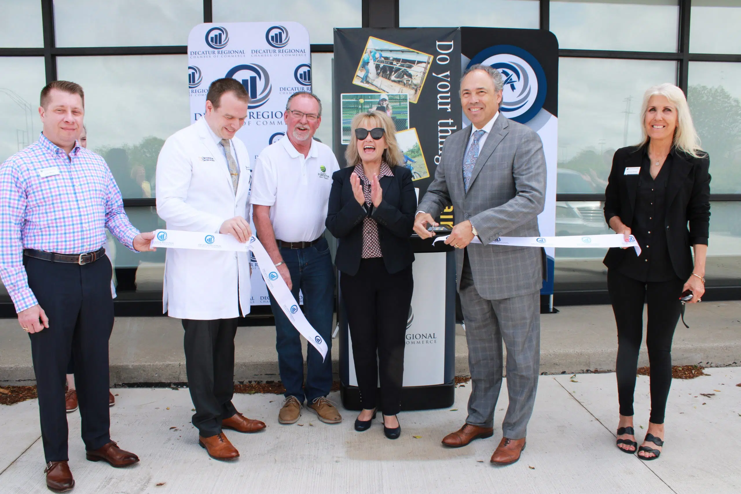 Orthopedic Center of Illinois Celebrates Opening of Local Office